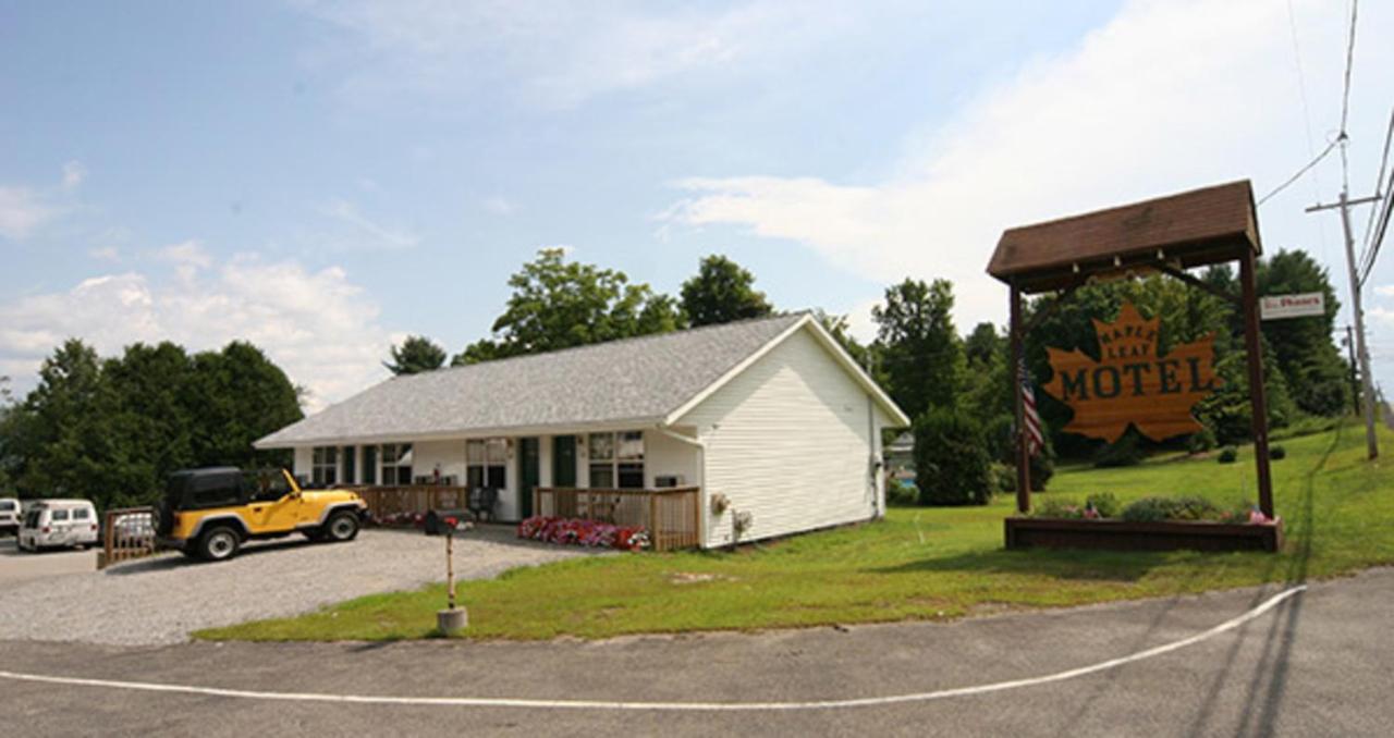 Maple Leaf Motel Schroon Lake 외부 사진