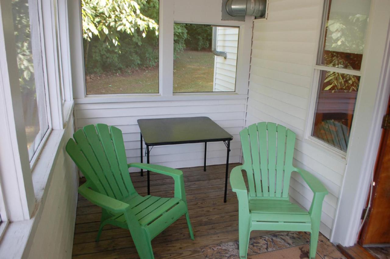 Maple Leaf Motel Schroon Lake 외부 사진