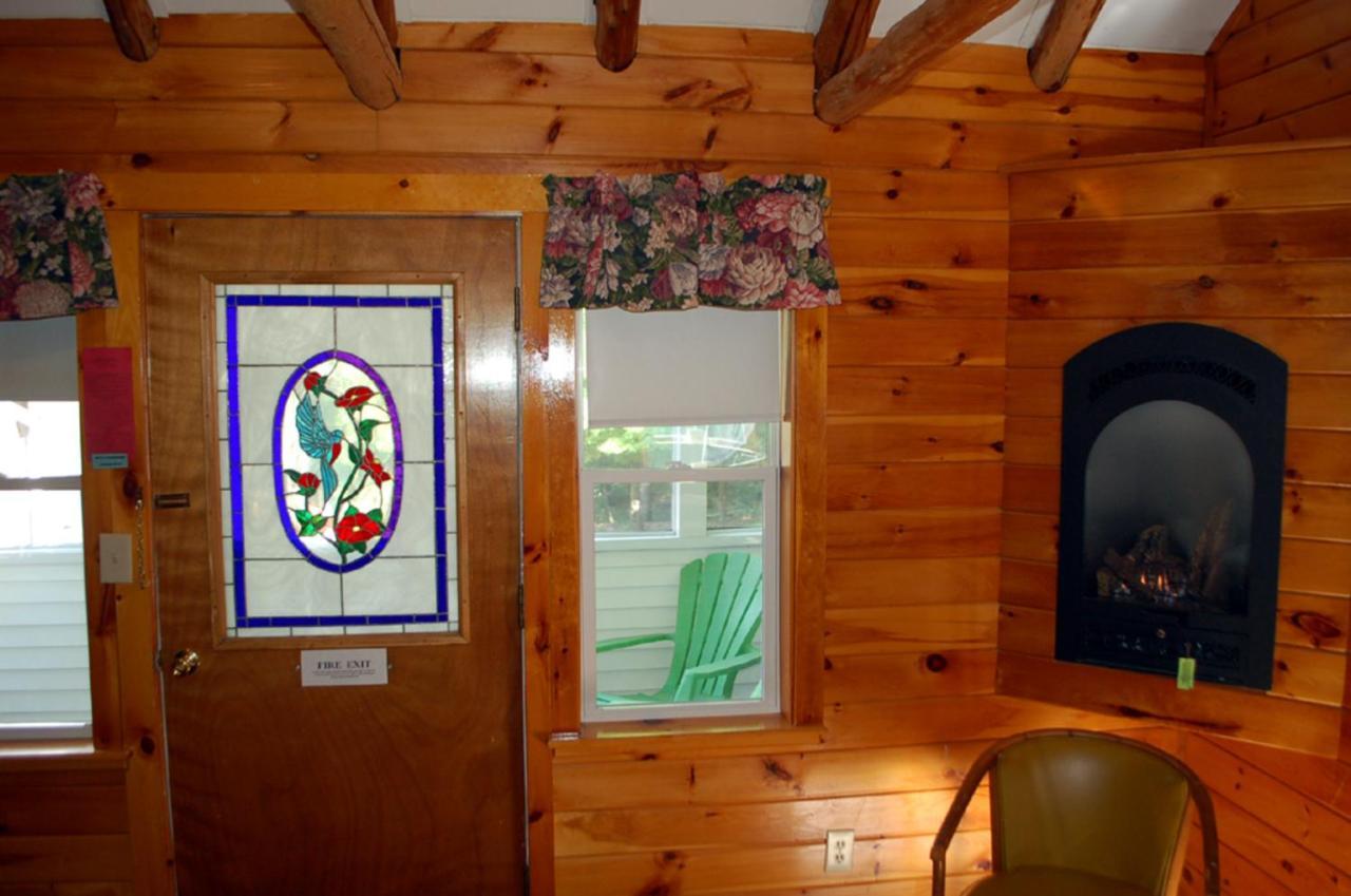 Maple Leaf Motel Schroon Lake 외부 사진